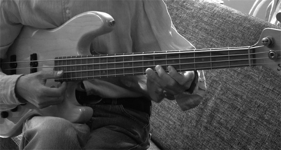 Makoto Nomura another side of the bass guitar